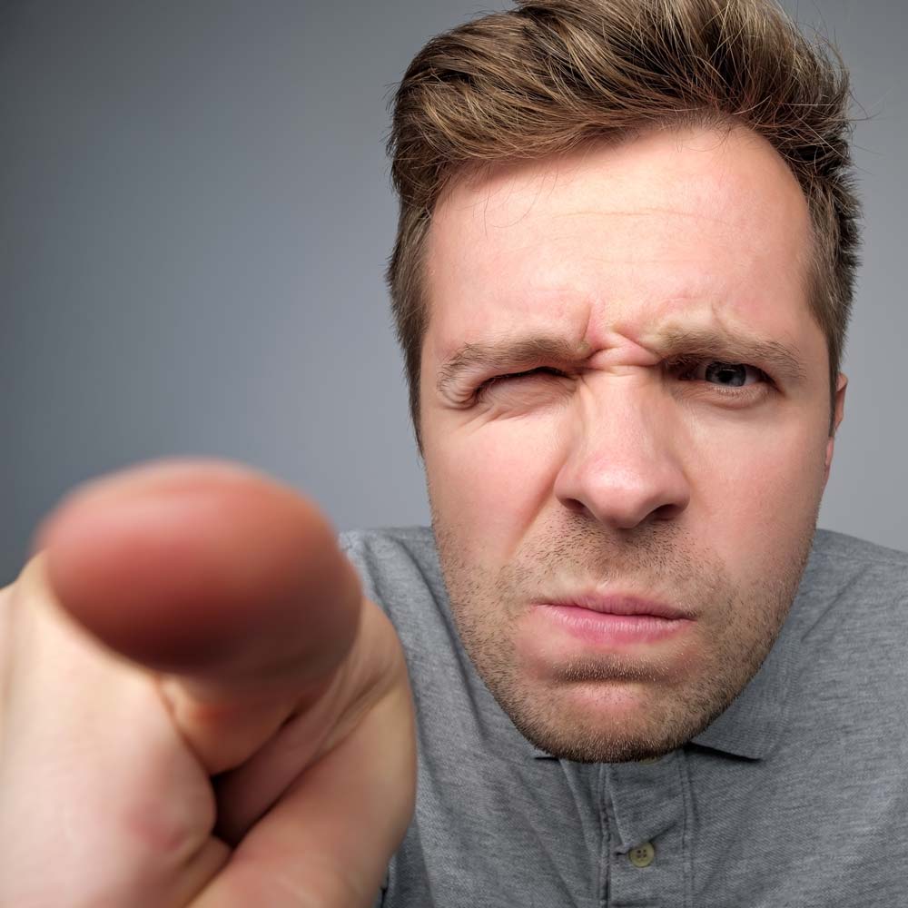 How to detect hidden cameras and microphones? Spy Gadgets