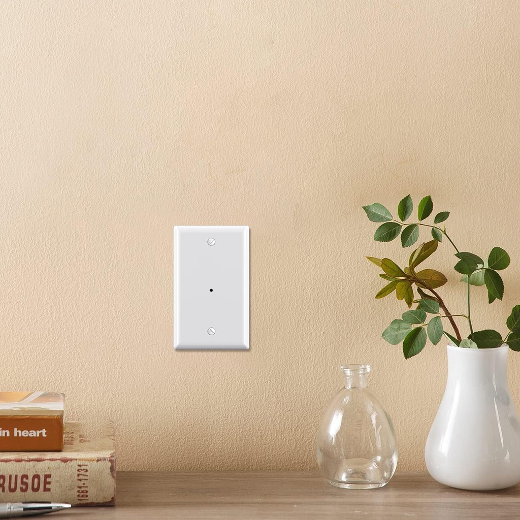 wall plate camera — included accessories