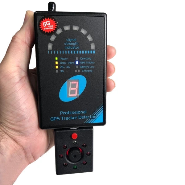 TraceTrack handheld GPS and magnet detector held in one hand